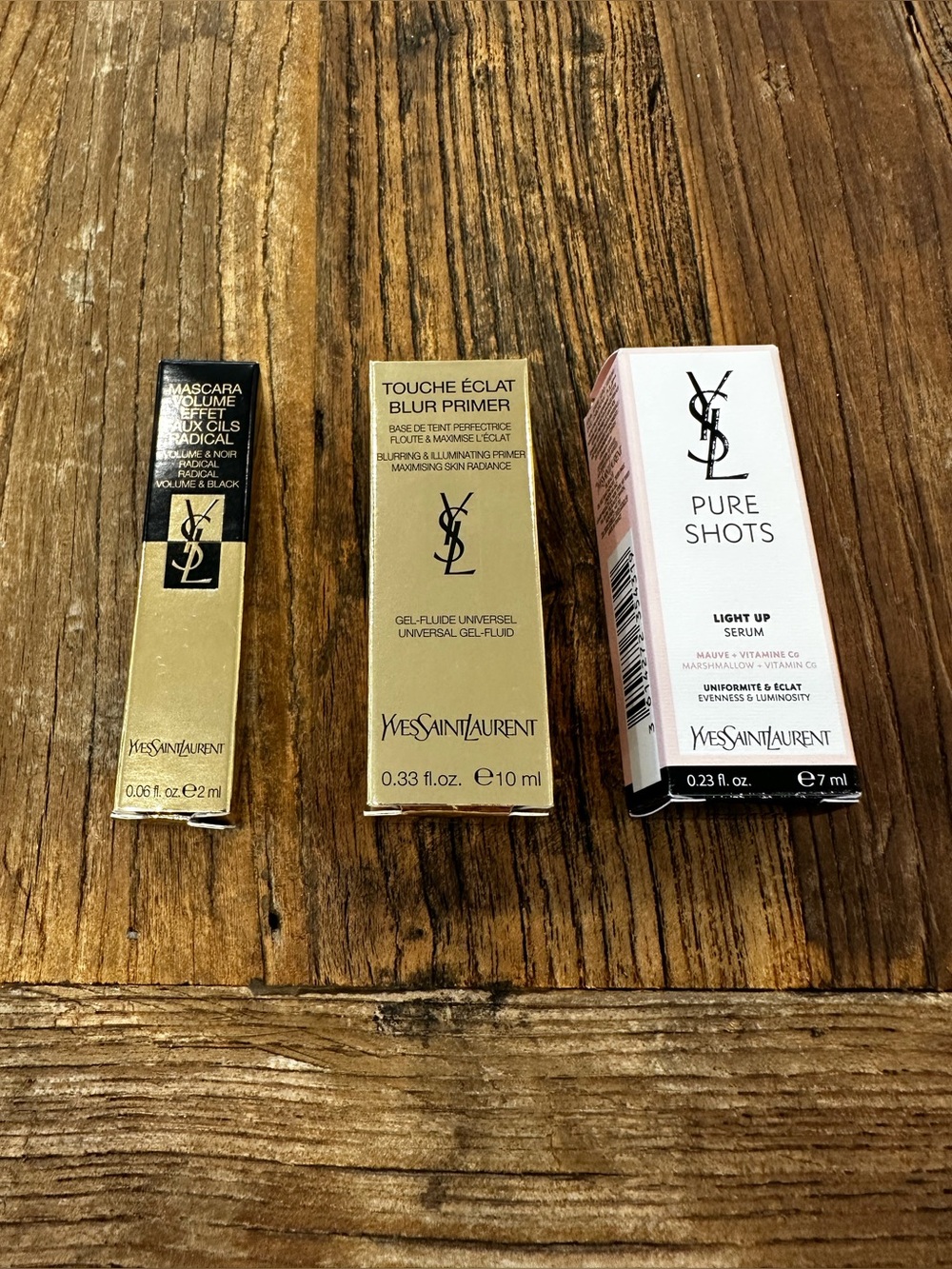 Yves Saint Laurent Pure Shots Light Up Serum - White & Pink Box - Picture 1 of 5
